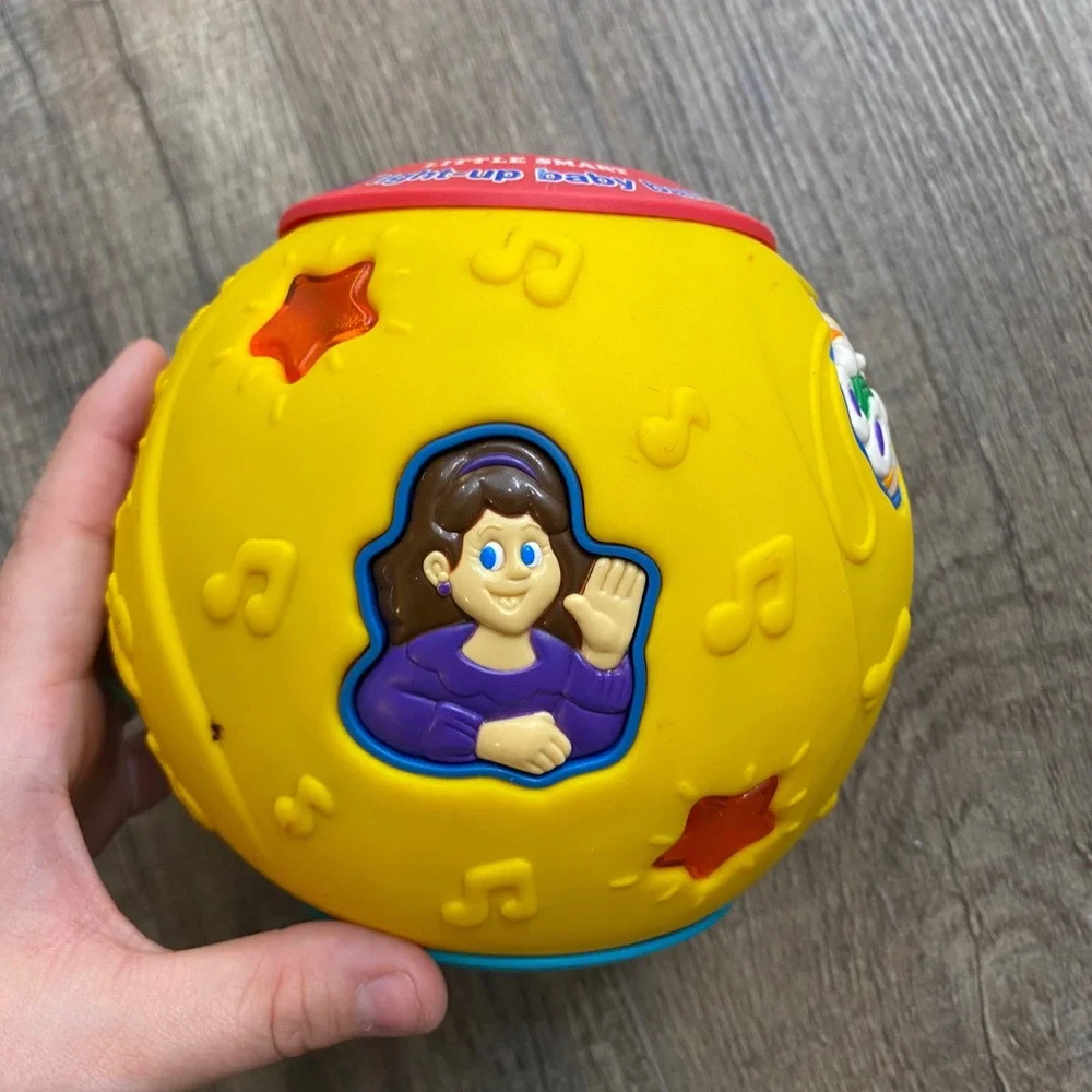 Vtech Little Smart Light-Up Baby Ball Yellow Musical Sensory Toy Rolling Toy VTG